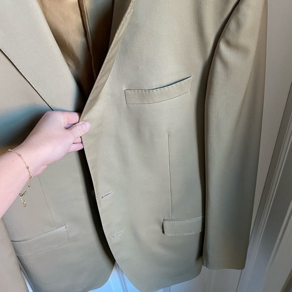 Loro Piana Samuelsohn Performance Tan Suit - Picture 5 of 15